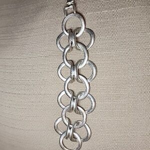 Hammered Silver-Tone Chain-Link Bracelet in EC